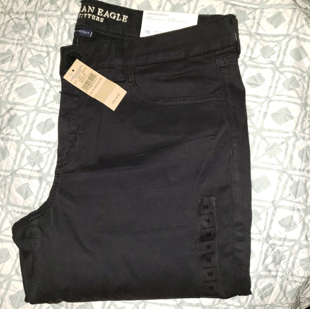 American Eagle size 16  Black Jeans